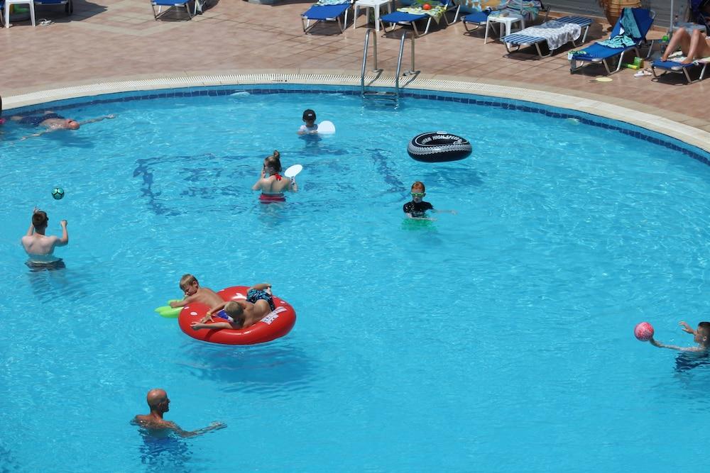 Lindos Nest Aparthotel Pefki Exteriör bild