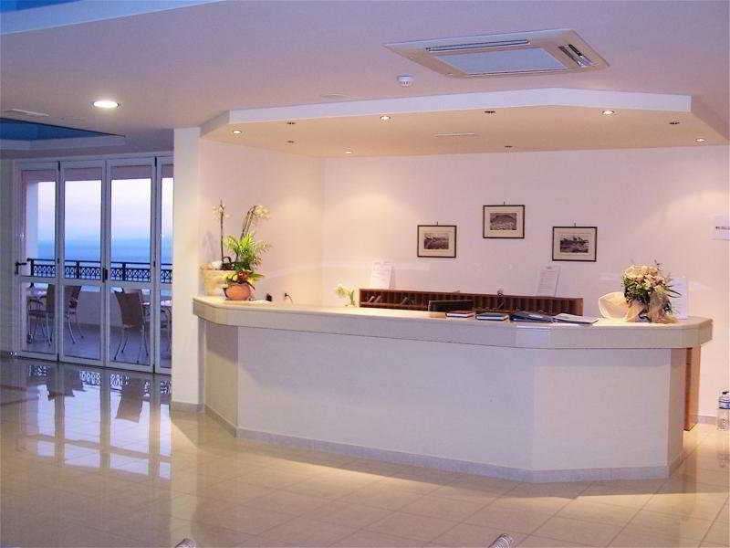 Lindos Nest Aparthotel Pefki Exteriör bild